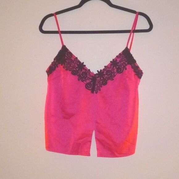 WOMEN'S LACE TRIMMED CAMISOLE - Picture 1 of 8